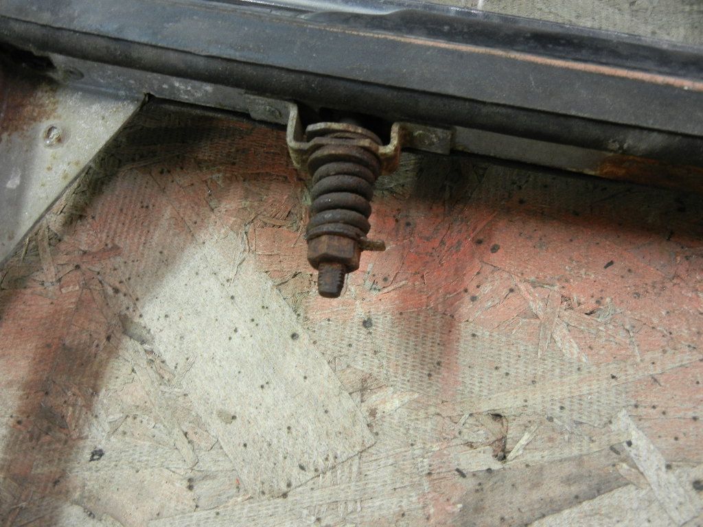 Removing vent window glass from vent frame LM